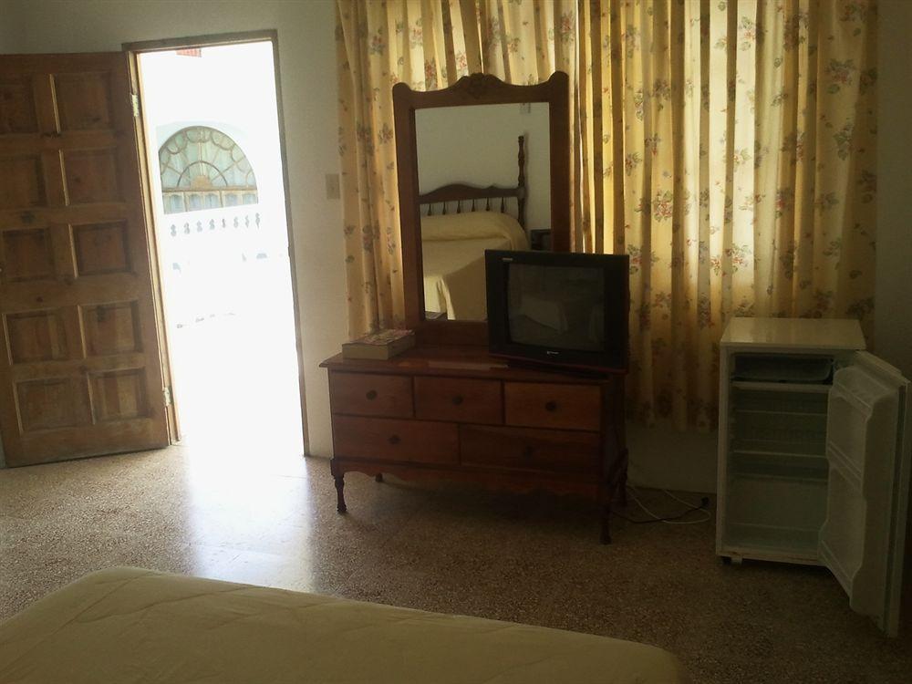 Pure Oasis Resort نيغريل المظهر الخارجي الصورة