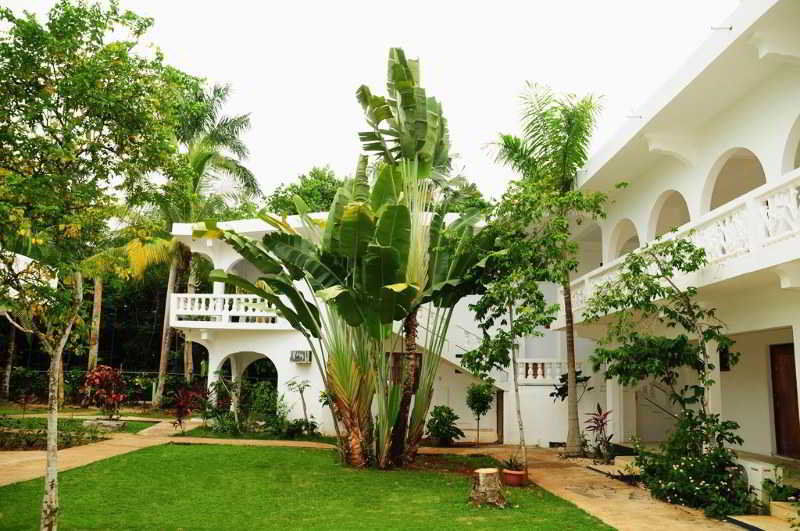 Pure Oasis Resort نيغريل المظهر الخارجي الصورة