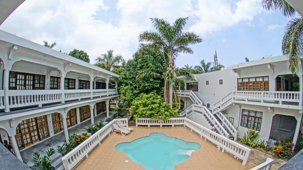Pure Oasis Resort نيغريل المظهر الخارجي الصورة