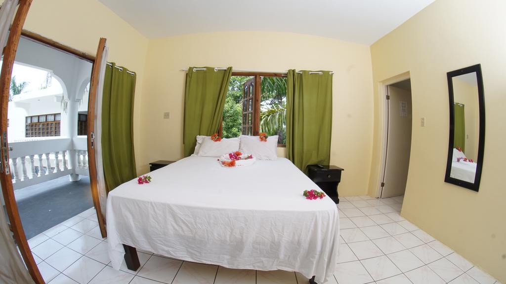 Pure Oasis Resort نيغريل المظهر الخارجي الصورة