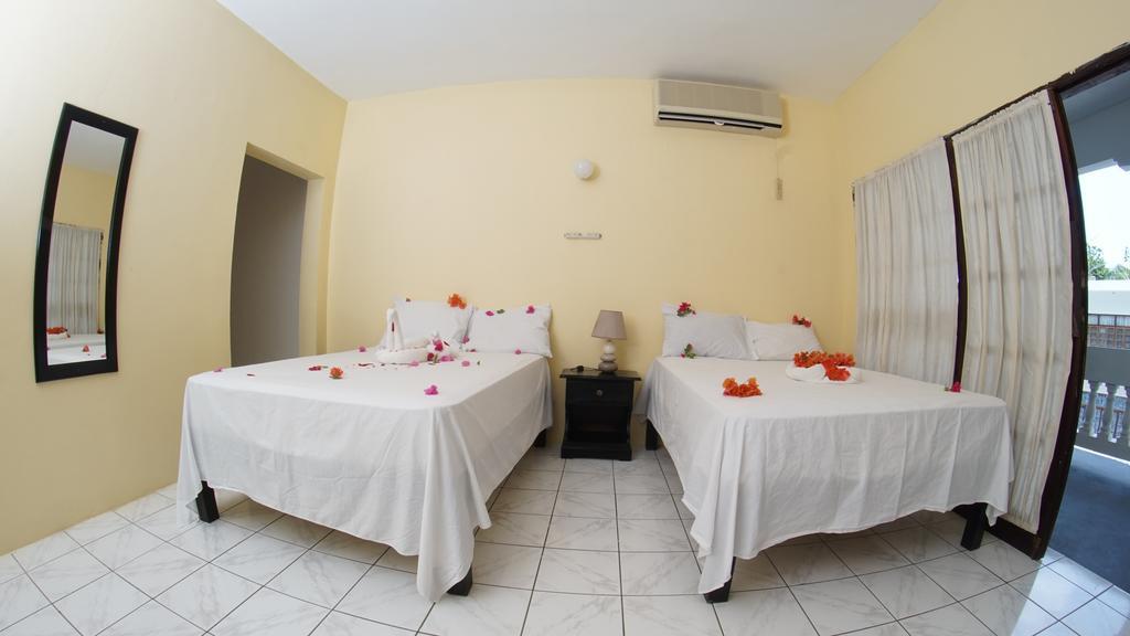 Pure Oasis Resort نيغريل المظهر الخارجي الصورة