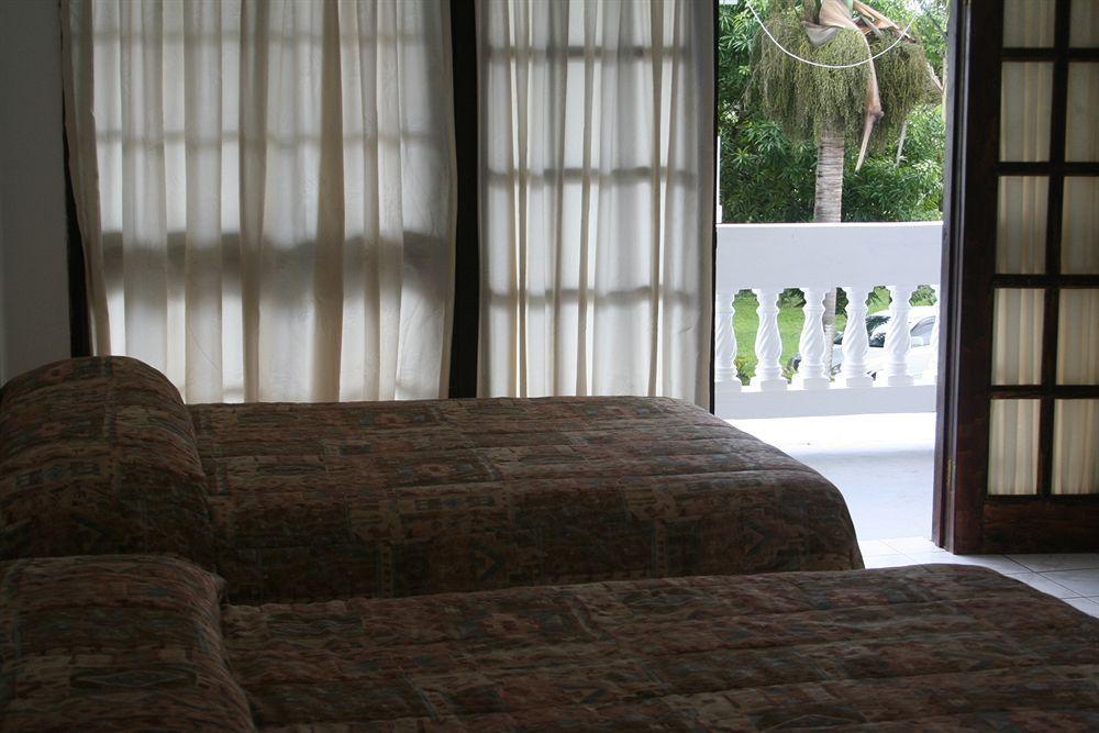 Pure Oasis Resort نيغريل المظهر الخارجي الصورة